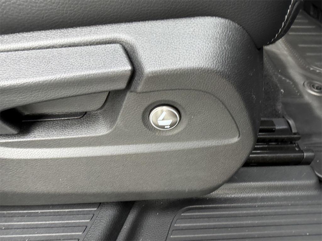 used 2025 Honda Pilot car, priced at $44,000