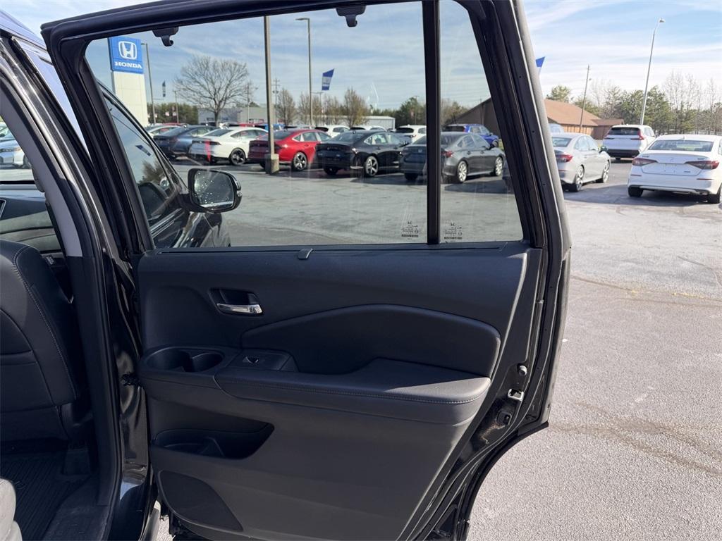 used 2022 Honda Pilot car, priced at $26,500