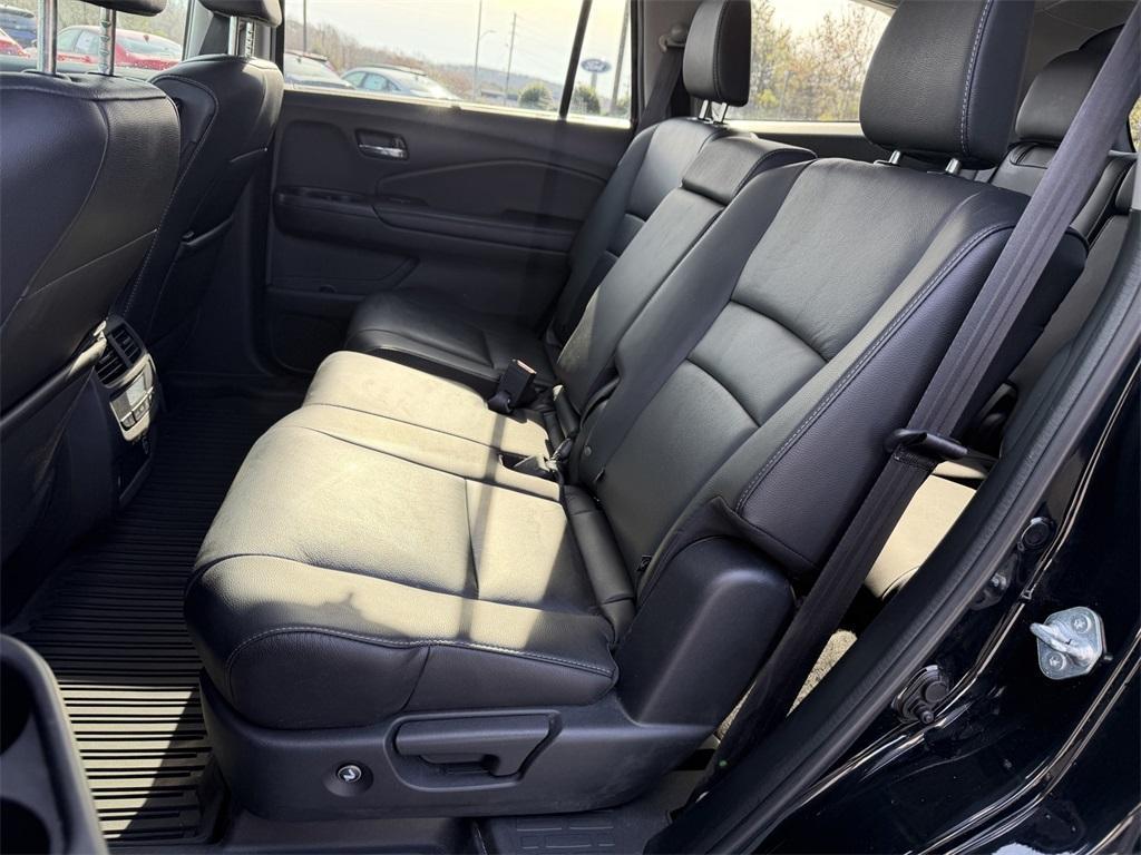 used 2022 Honda Pilot car, priced at $26,500