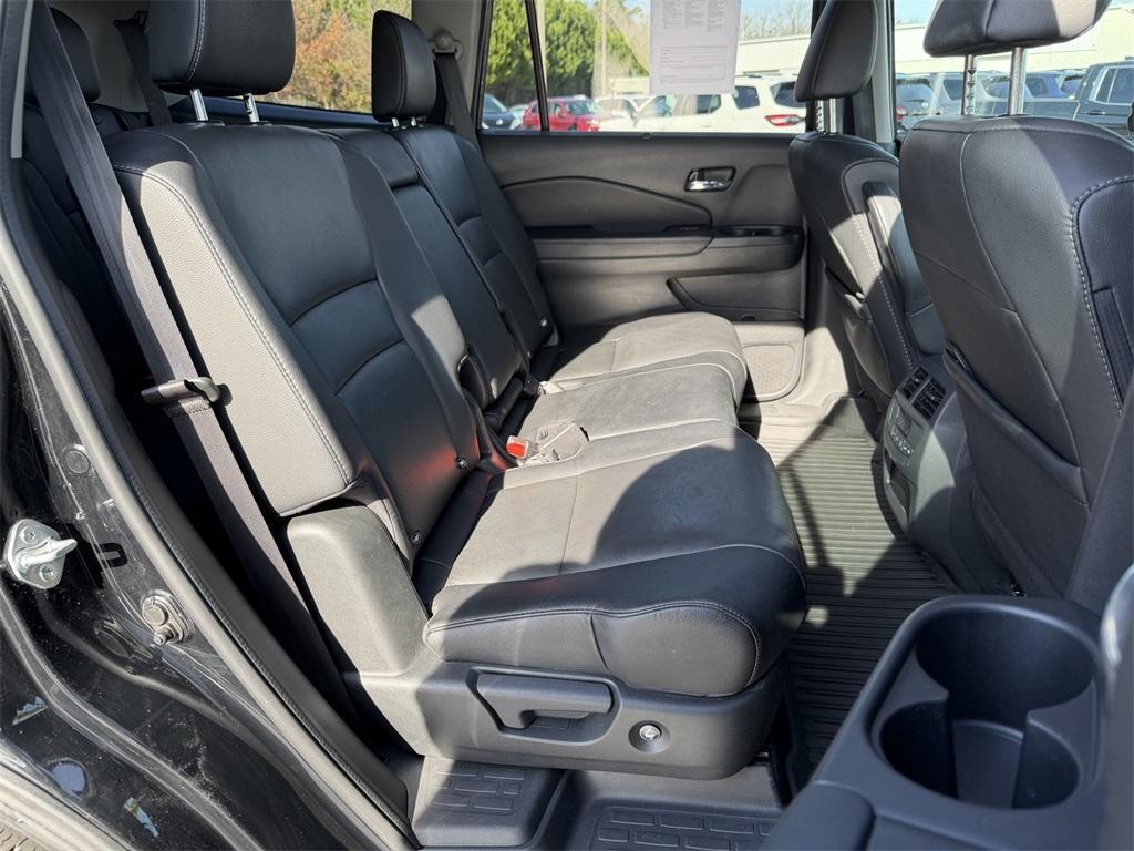 used 2022 Honda Pilot car, priced at $26,500