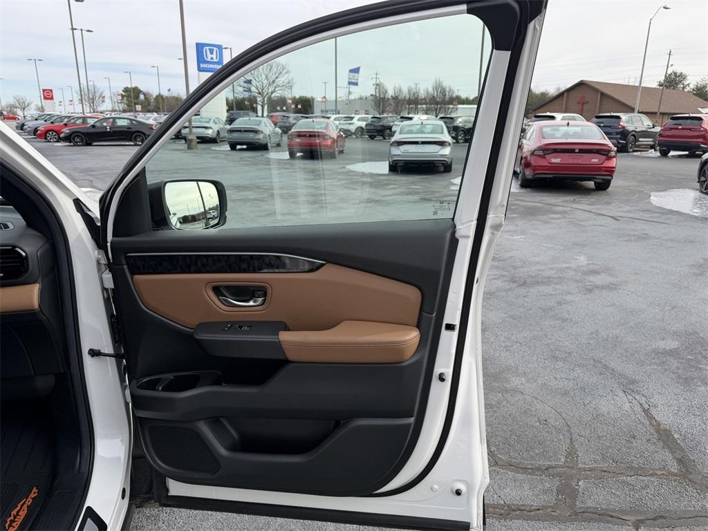 used 2026 Honda Passport car, priced at $50,250