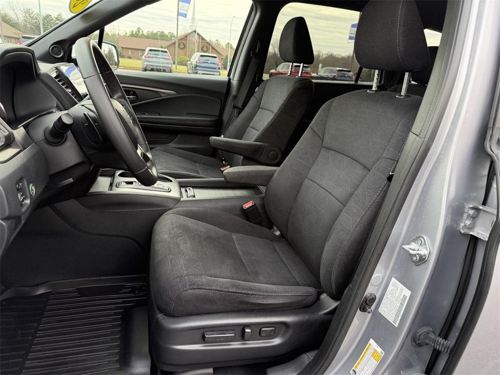 used 2022 Honda Pilot car, priced at $21,250