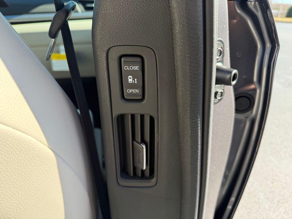 new 2026 Honda Odyssey car, priced at $41,685