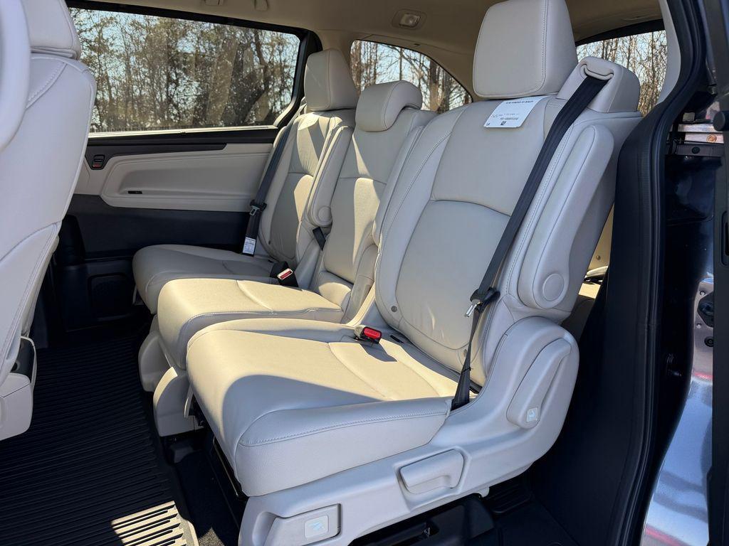 new 2026 Honda Odyssey car, priced at $41,685