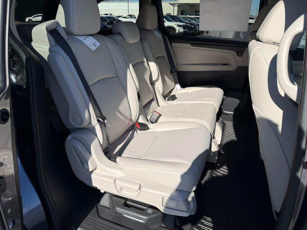 new 2026 Honda Odyssey car, priced at $41,685