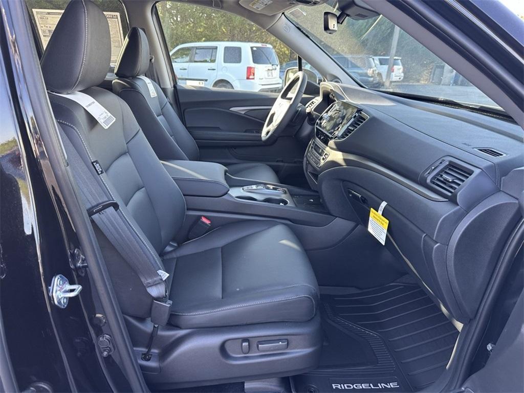 new 2025 Honda Ridgeline car, priced at $39,180