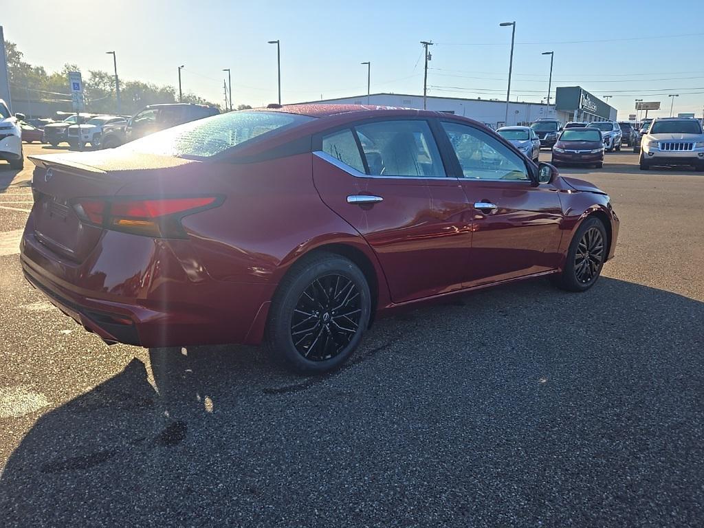 new 2025 Nissan Altima car, priced at $29,295