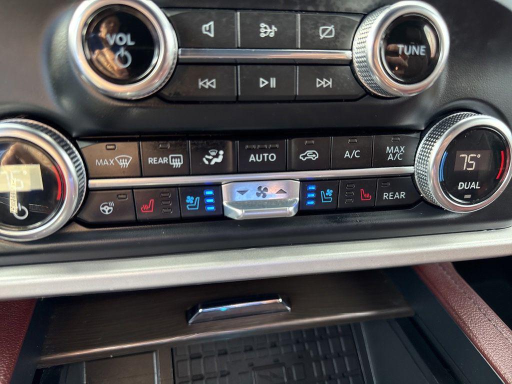 used 2023 Ford Expedition car, priced at $57,850