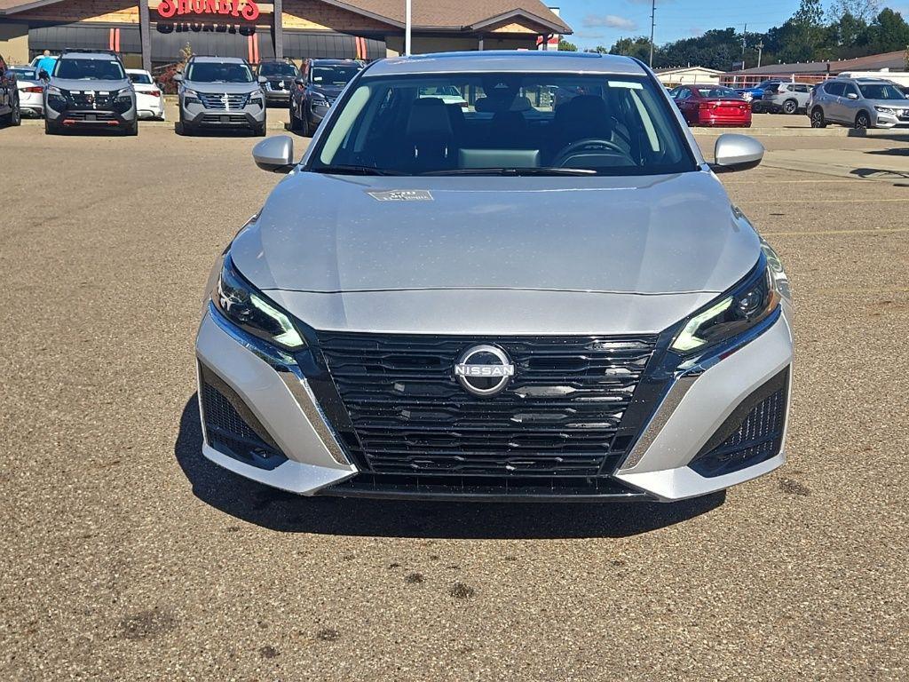 new 2025 Nissan Altima car, priced at $24,900