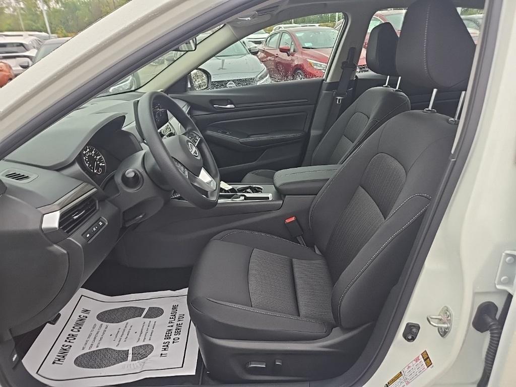 new 2025 Nissan Altima car, priced at $29,307