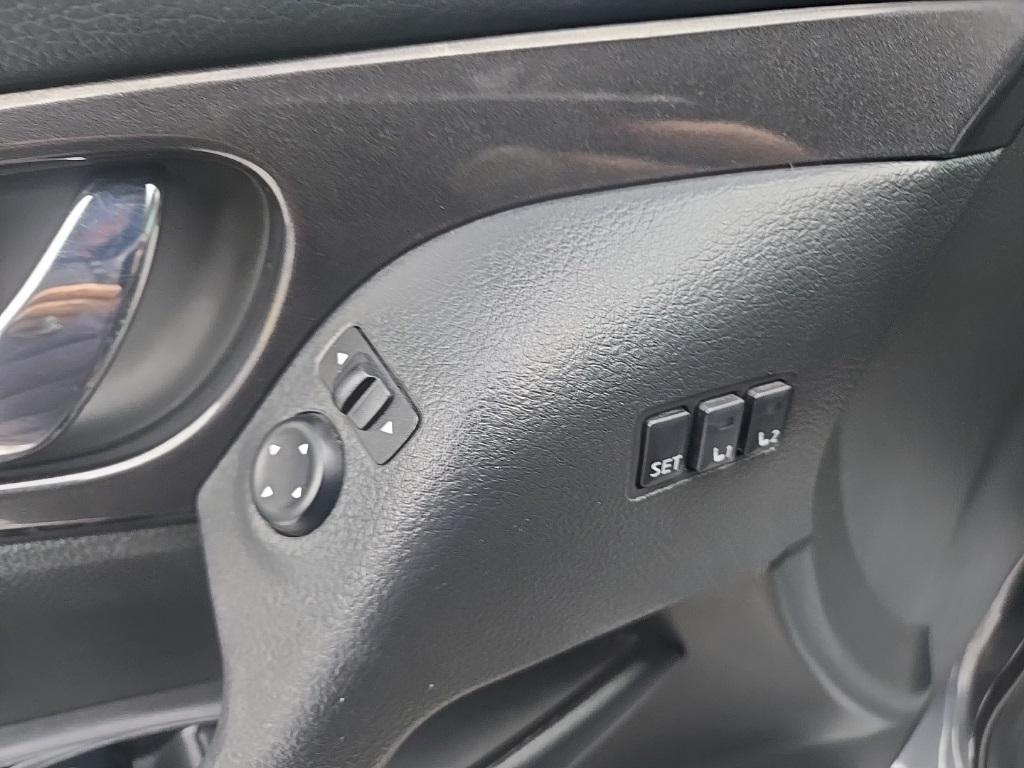 used 2018 Nissan Rogue car, priced at $12,879