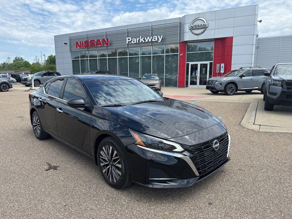 used 2025 Nissan Altima car, priced at $23,471