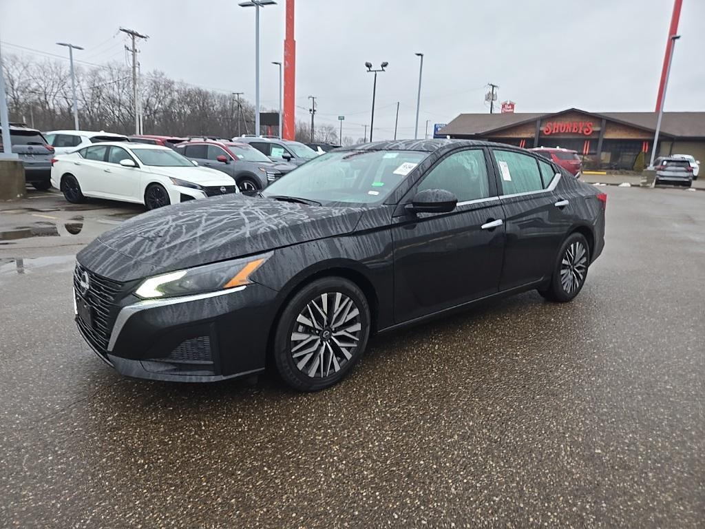used 2023 Nissan Altima car, priced at $17,857