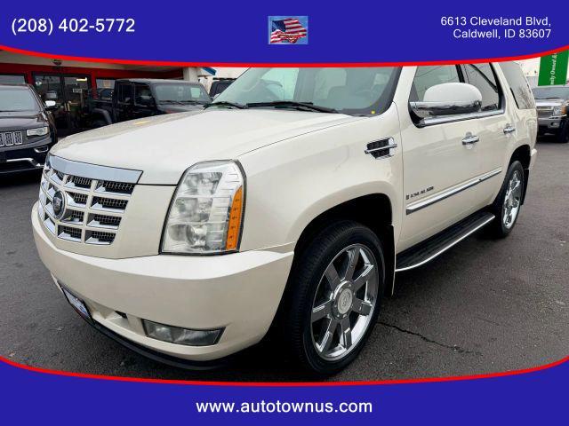 used 2007 Cadillac Escalade car, priced at $7,991