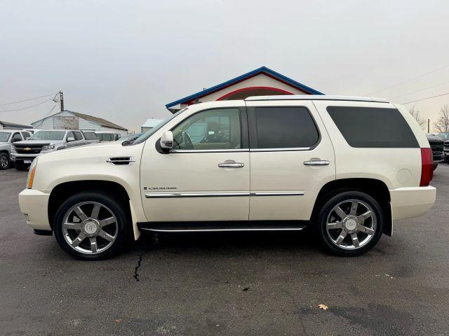 used 2007 Cadillac Escalade car, priced at $7,991