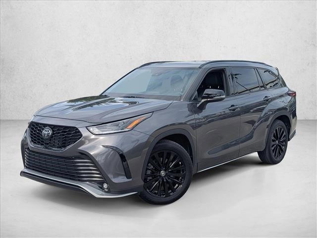 used 2024 Toyota Highlander car, priced at $34,477