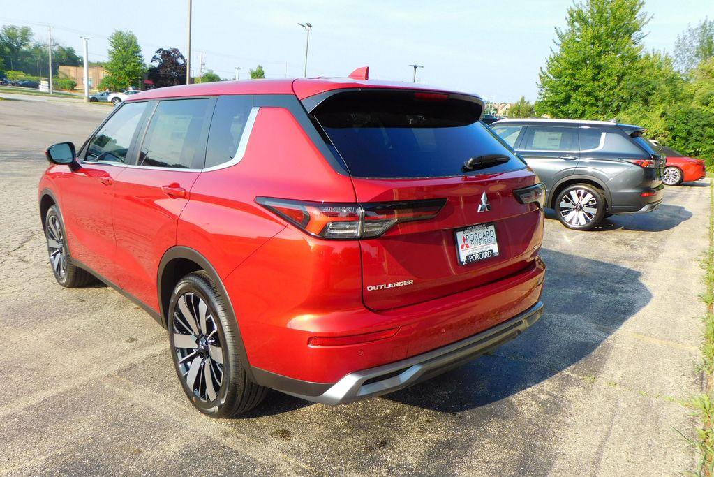 new 2025 Mitsubishi Outlander car, priced at $37,595
