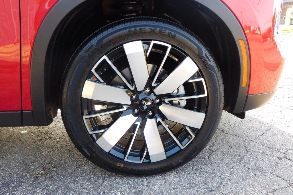 new 2025 Mitsubishi Outlander car, priced at $37,595