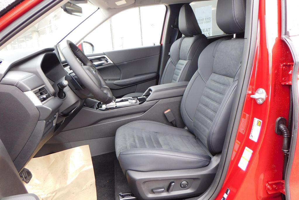 new 2026 Mitsubishi Outlander car, priced at $39,595