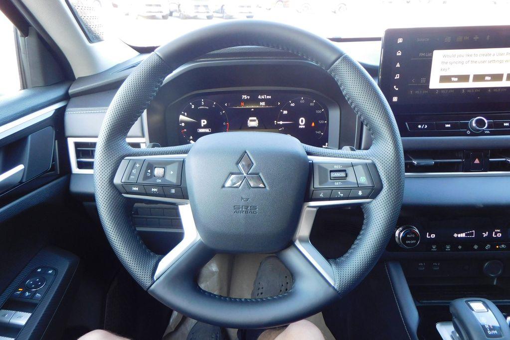 new 2025 Mitsubishi Outlander car, priced at $40,155