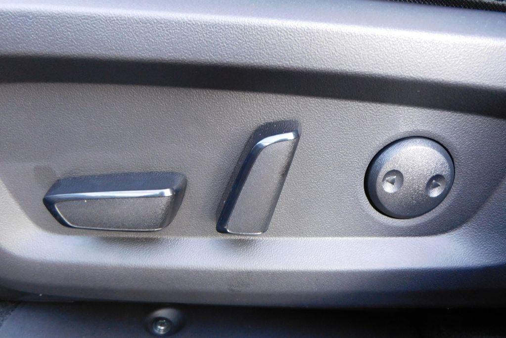 new 2025 Mitsubishi Outlander car, priced at $40,155