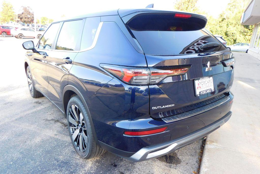 new 2025 Mitsubishi Outlander car, priced at $40,155