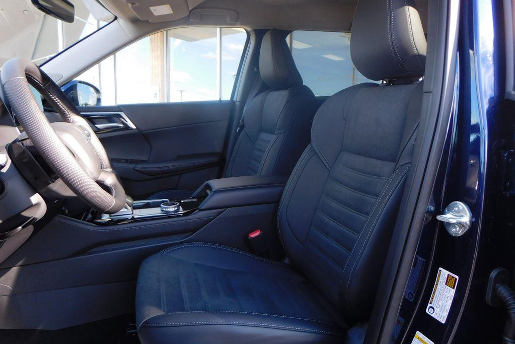 new 2025 Mitsubishi Outlander car, priced at $36,955