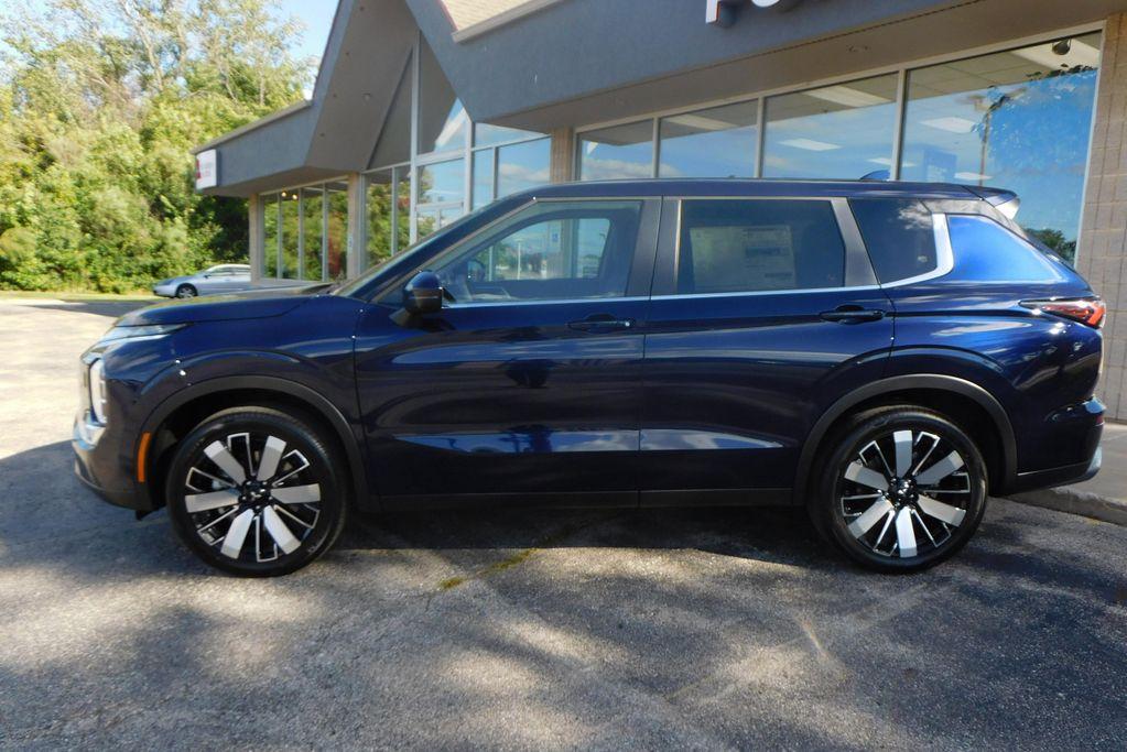 new 2025 Mitsubishi Outlander car, priced at $36,955