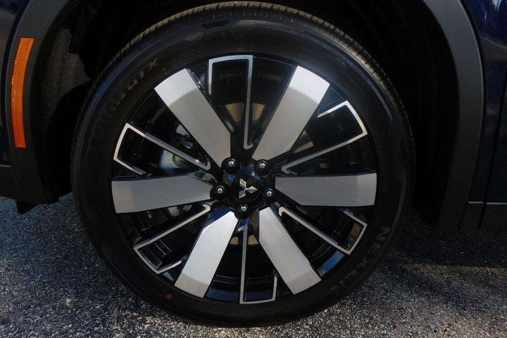 new 2025 Mitsubishi Outlander car, priced at $36,955