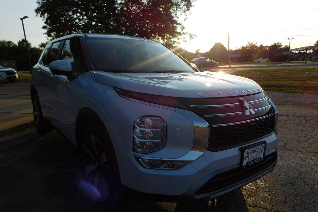 new 2025 Mitsubishi Outlander car, priced at $37,565