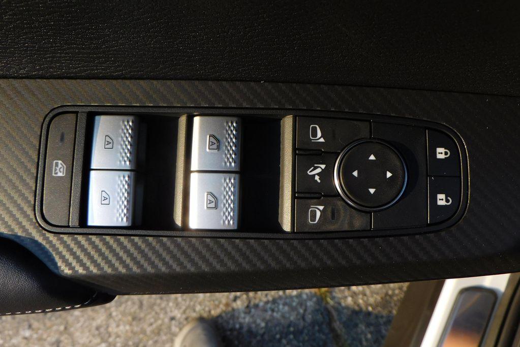 new 2025 Mitsubishi Outlander car, priced at $37,565