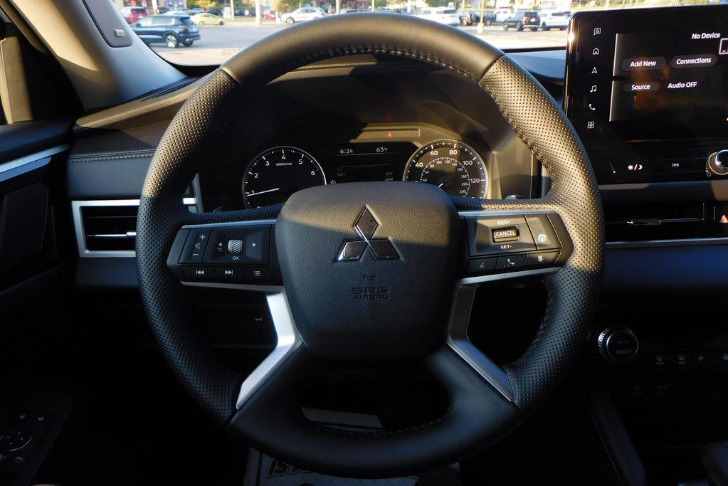 new 2025 Mitsubishi Outlander car, priced at $37,565