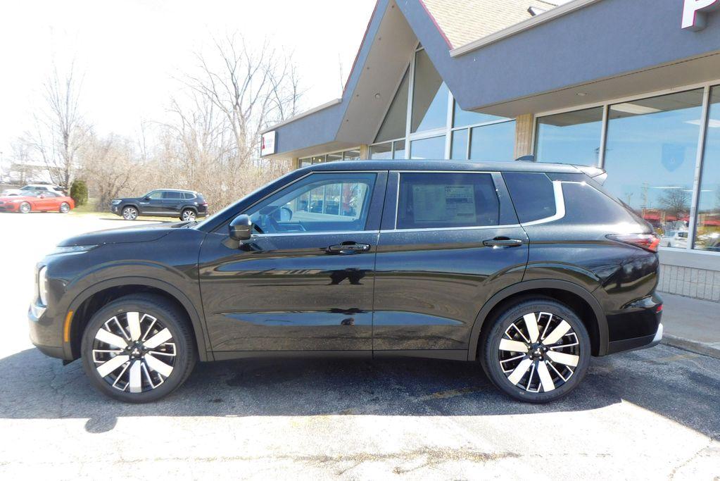 new 2025 Mitsubishi Outlander car, priced at $39,000