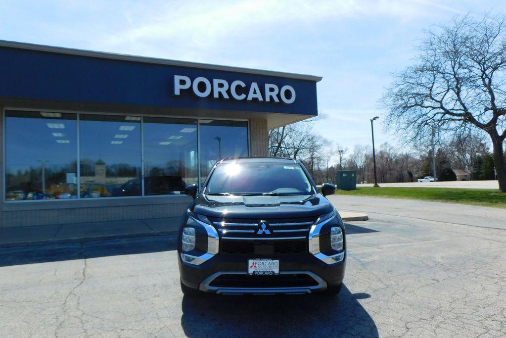 new 2025 Mitsubishi Outlander car, priced at $39,000