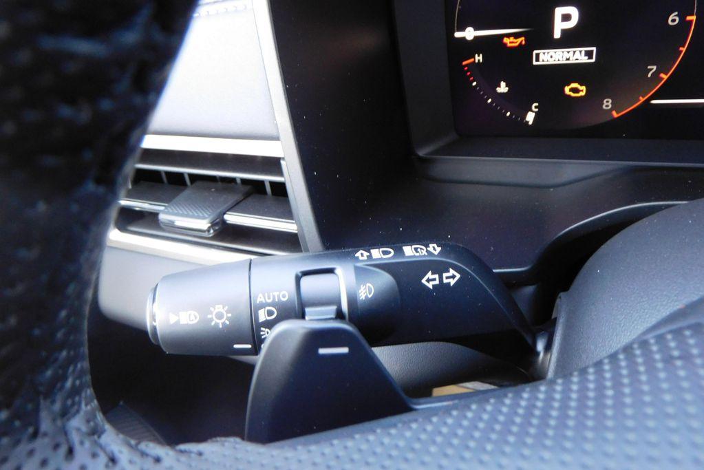 new 2025 Mitsubishi Outlander car, priced at $39,000