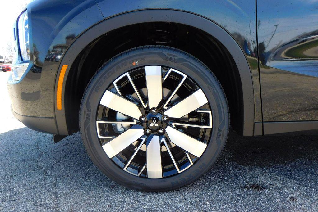 new 2025 Mitsubishi Outlander car, priced at $39,000
