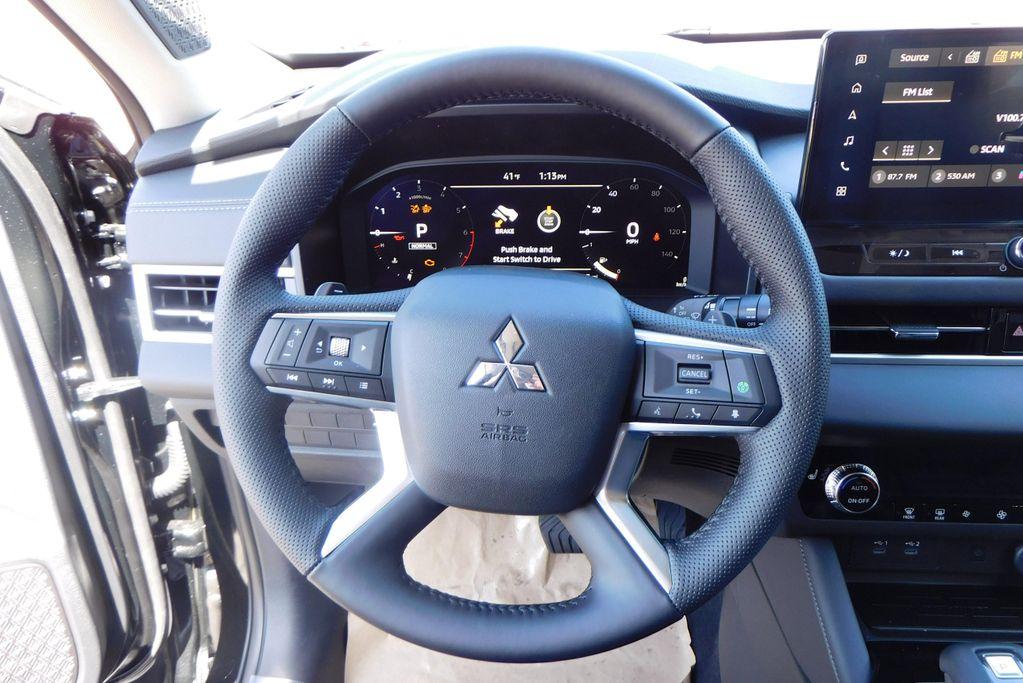 new 2025 Mitsubishi Outlander car, priced at $39,000