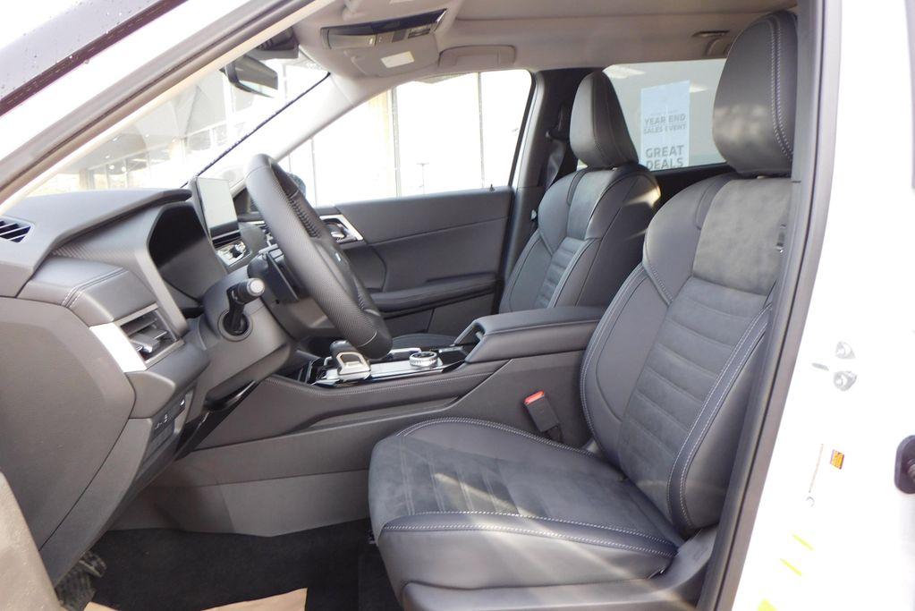 new 2026 Mitsubishi Outlander car, priced at $44,950