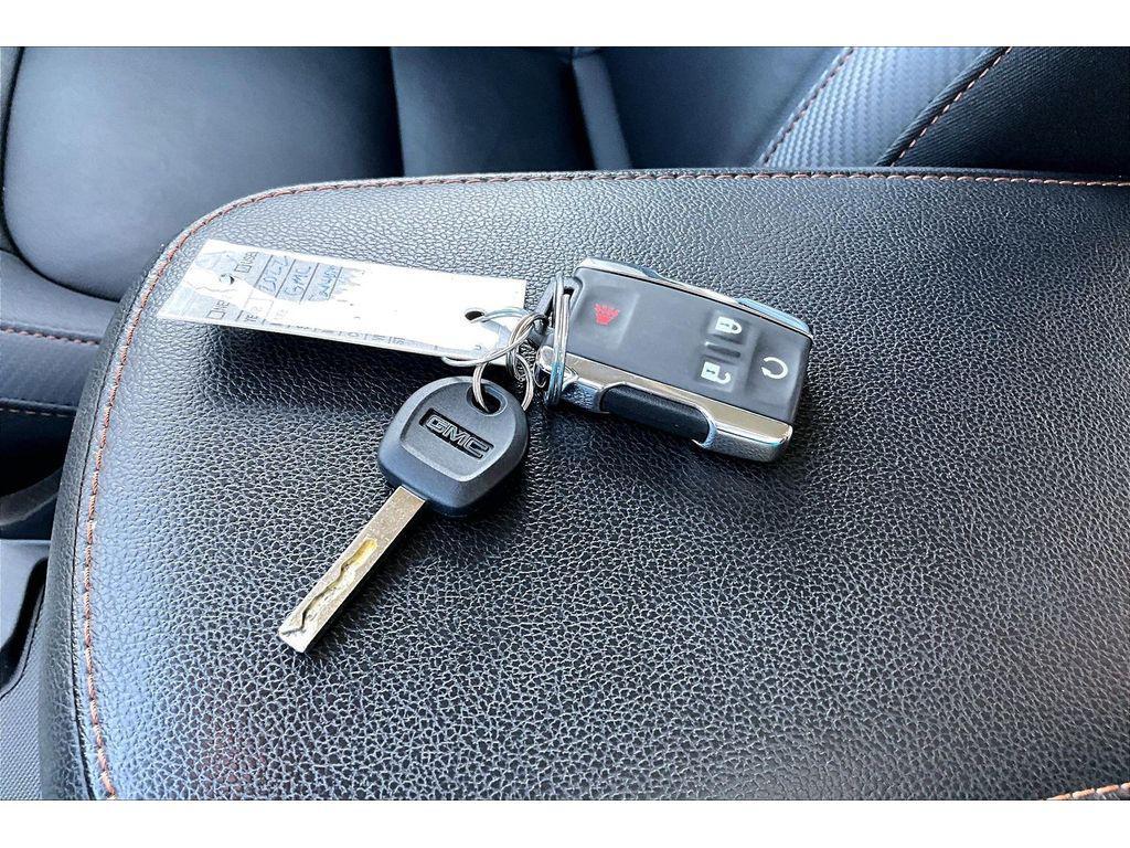 used 2022 GMC Canyon car, priced at $33,485