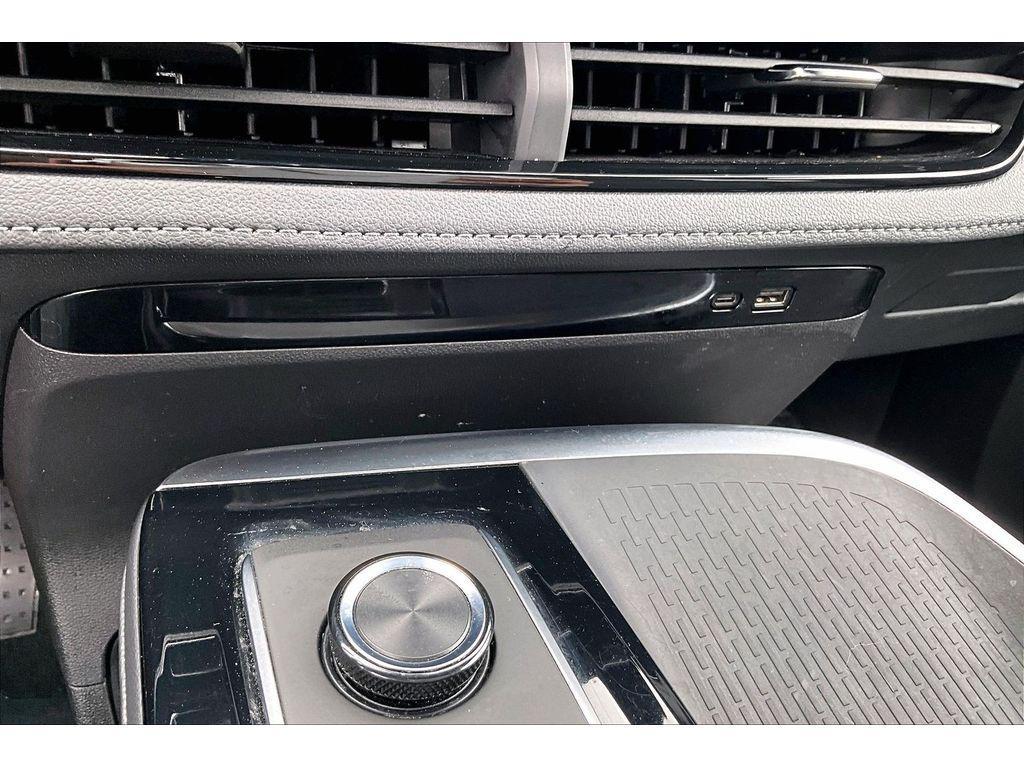 used 2025 Buick Enclave car, priced at $36,981