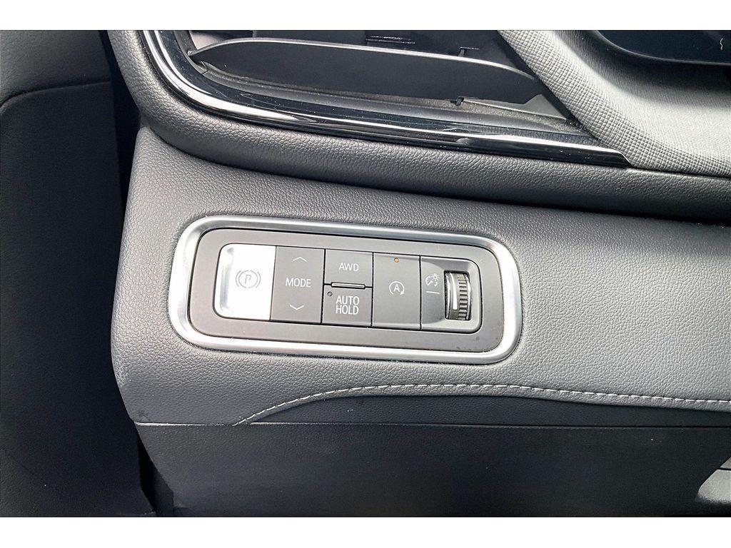 used 2025 Buick Enclave car, priced at $36,981