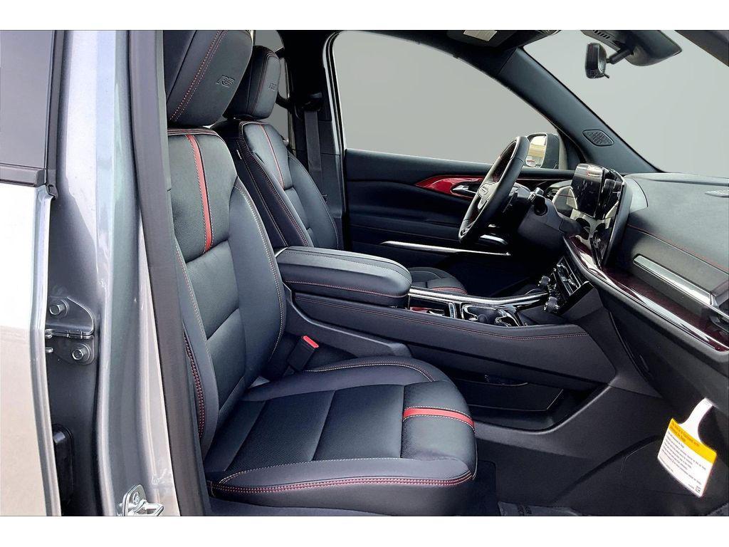 new 2026 Chevrolet Traverse car, priced at $57,460