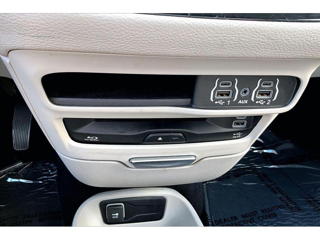 used 2022 Chrysler Pacifica car, priced at $28,052
