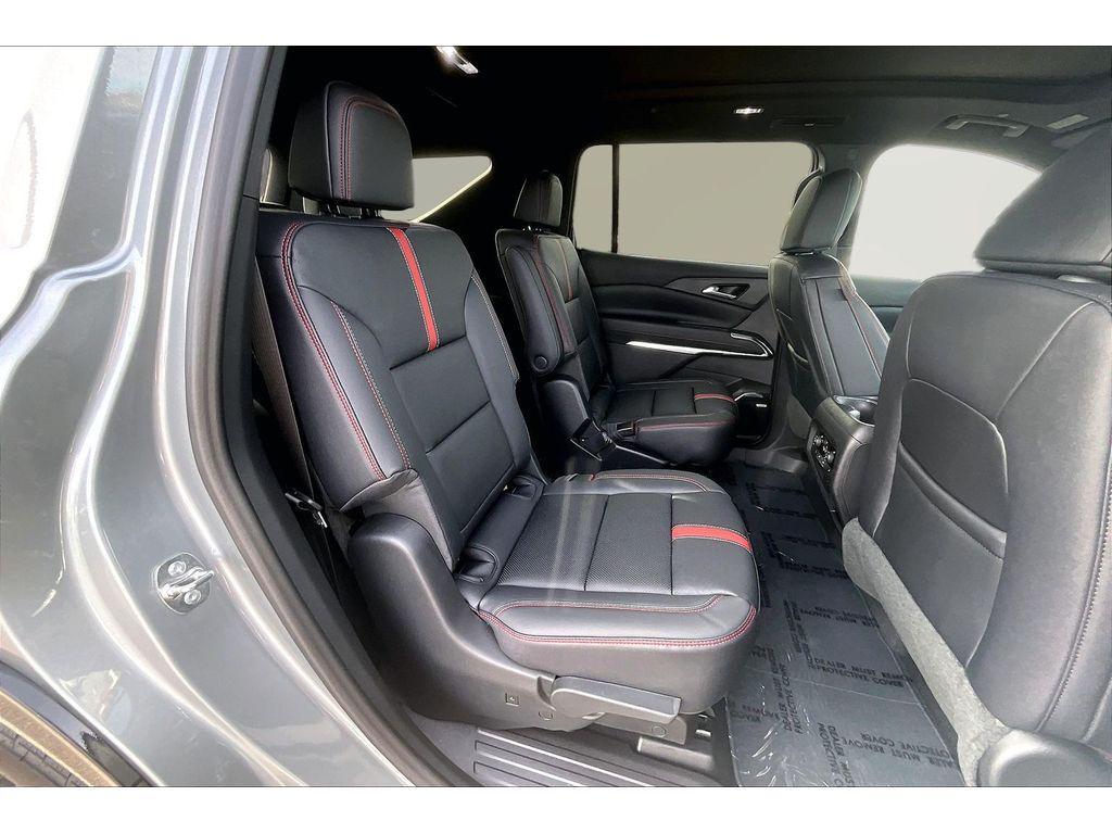 new 2026 Chevrolet Traverse car, priced at $59,069