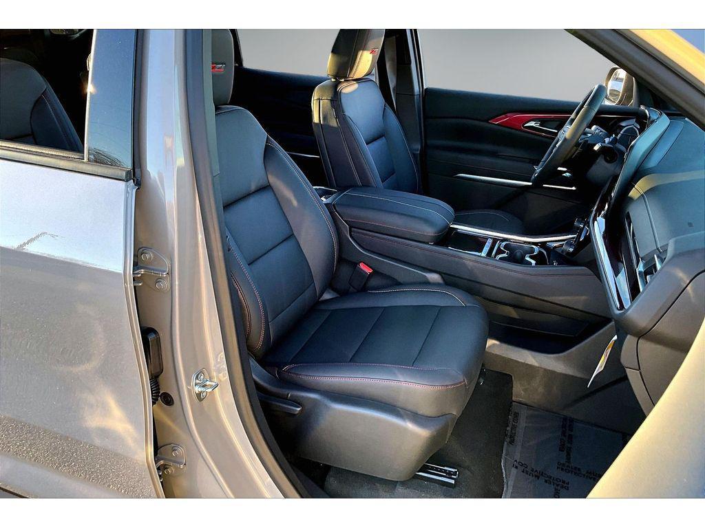 new 2026 Chevrolet Traverse car, priced at $54,202