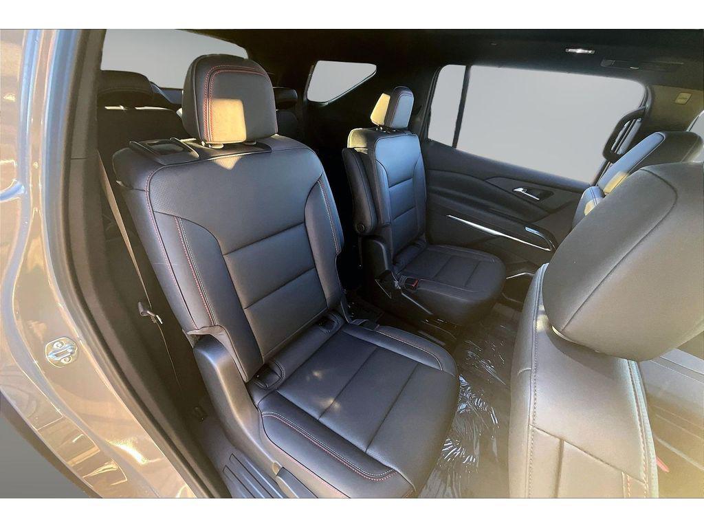 new 2026 Chevrolet Traverse car, priced at $54,202