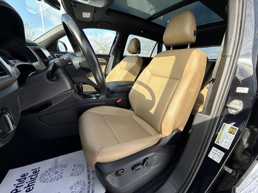 used 2020 Volkswagen Atlas Cross Sport car, priced at $19,295