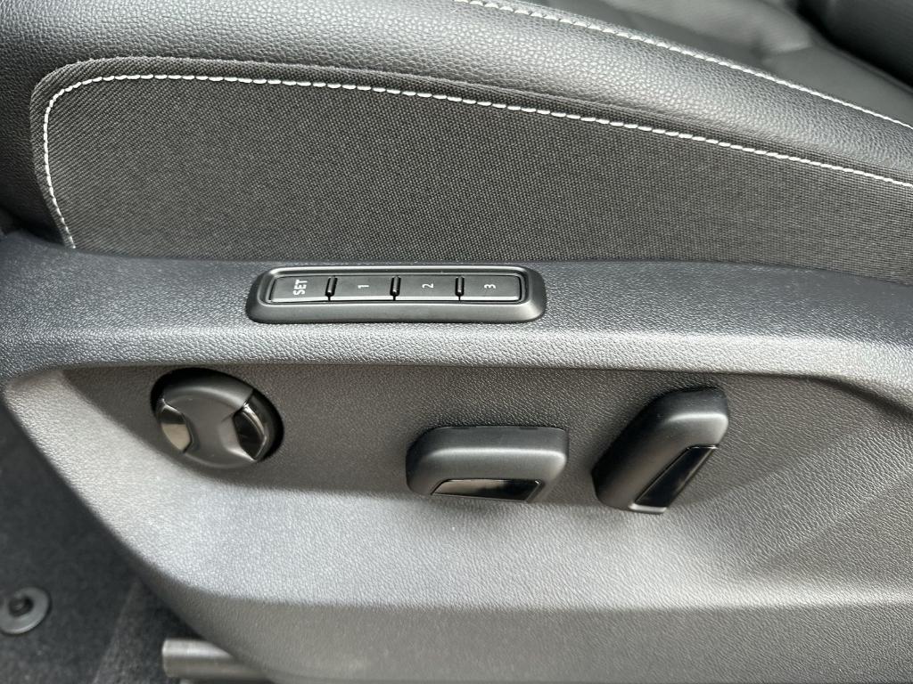 used 2025 Volkswagen Atlas car, priced at $40,921