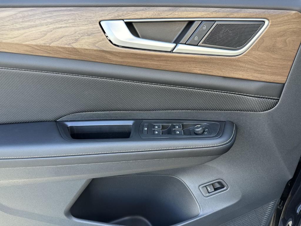 new 2026 Volkswagen Atlas car, priced at $43,107