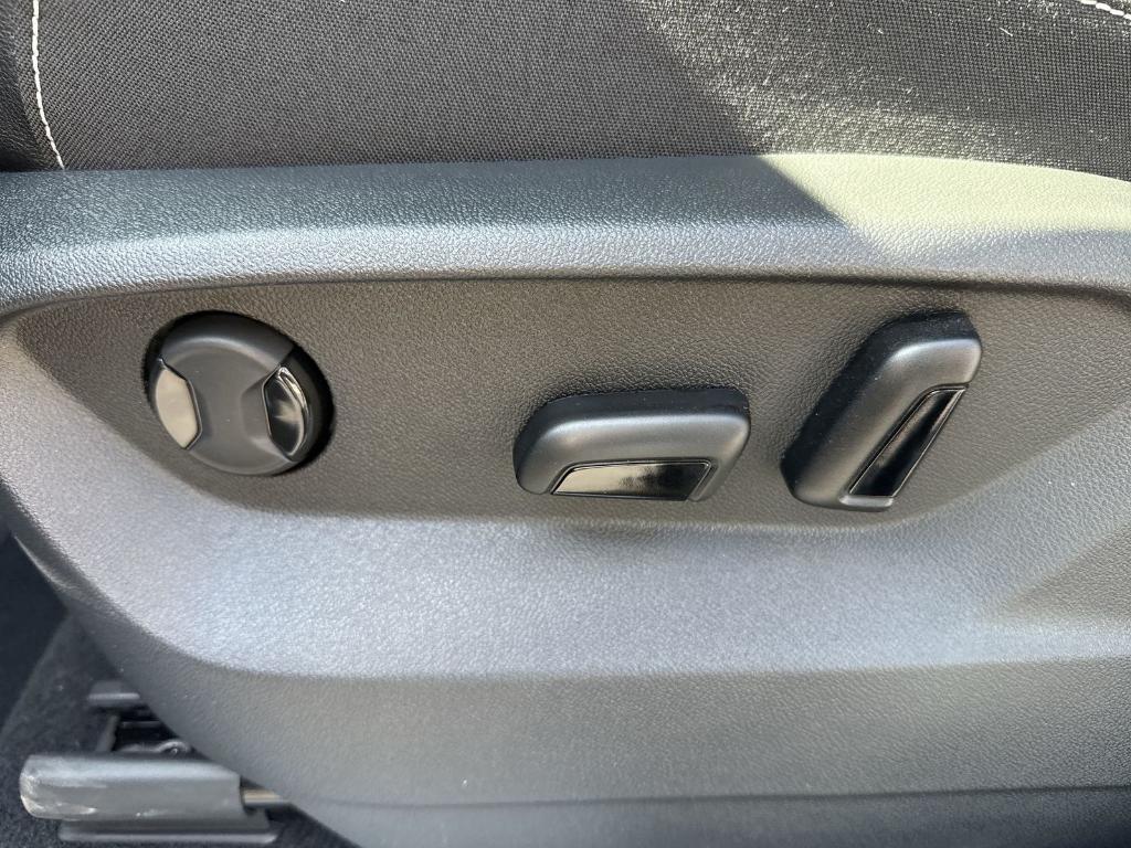 new 2026 Volkswagen Atlas car, priced at $43,107